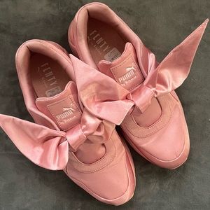 Puma x FENTY by Rhianna Fashion Sneaker Women’s Size 8